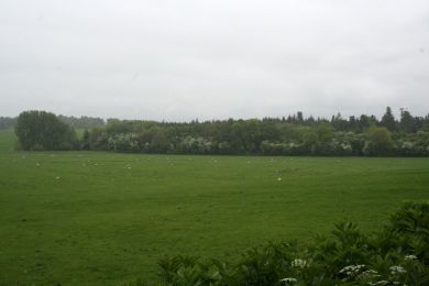 Railway embankment and tunnels through a field ©nigreenways Railway embankment and tunnels through a field