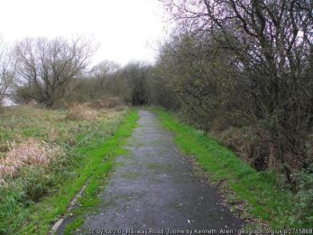 Railway Road, Toome ©Kenneth Allen Railway Road, Toome