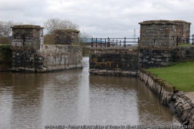 Former railway bridge at Toome ©Albert Bridge Former railway bridge at Toome